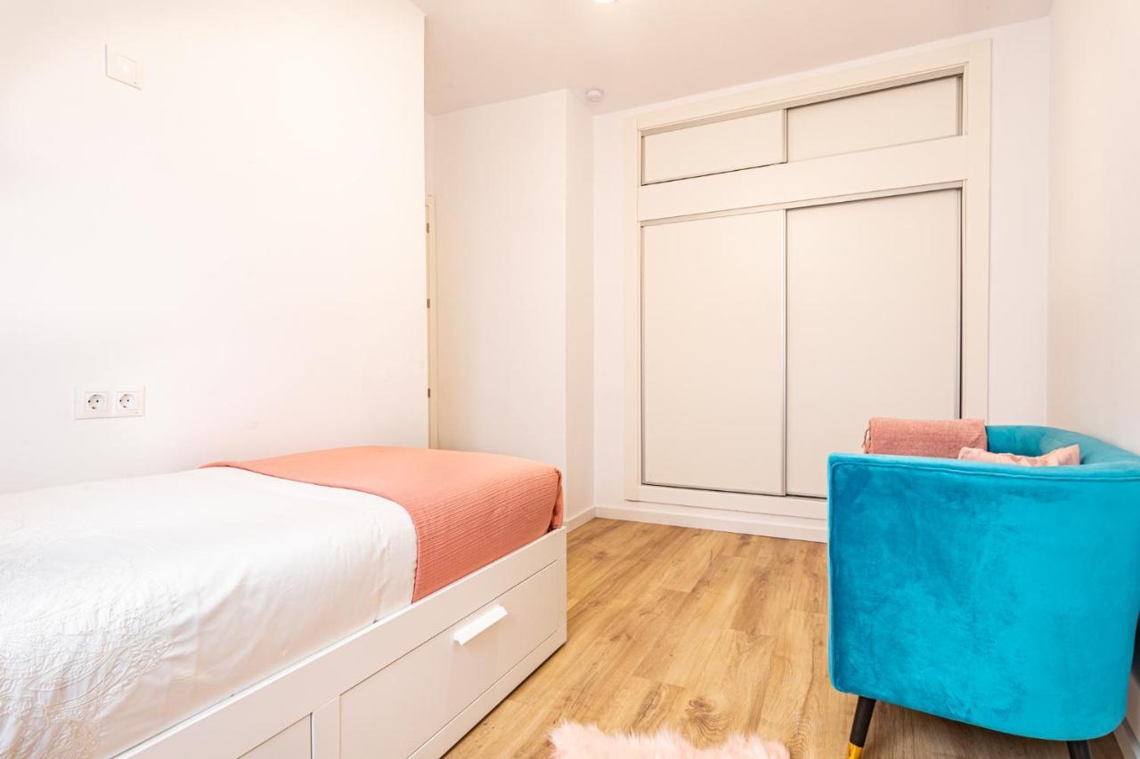 Happy Lounge Apartment ฟูเอนฮิโรลา ภายนอก รูปภาพ